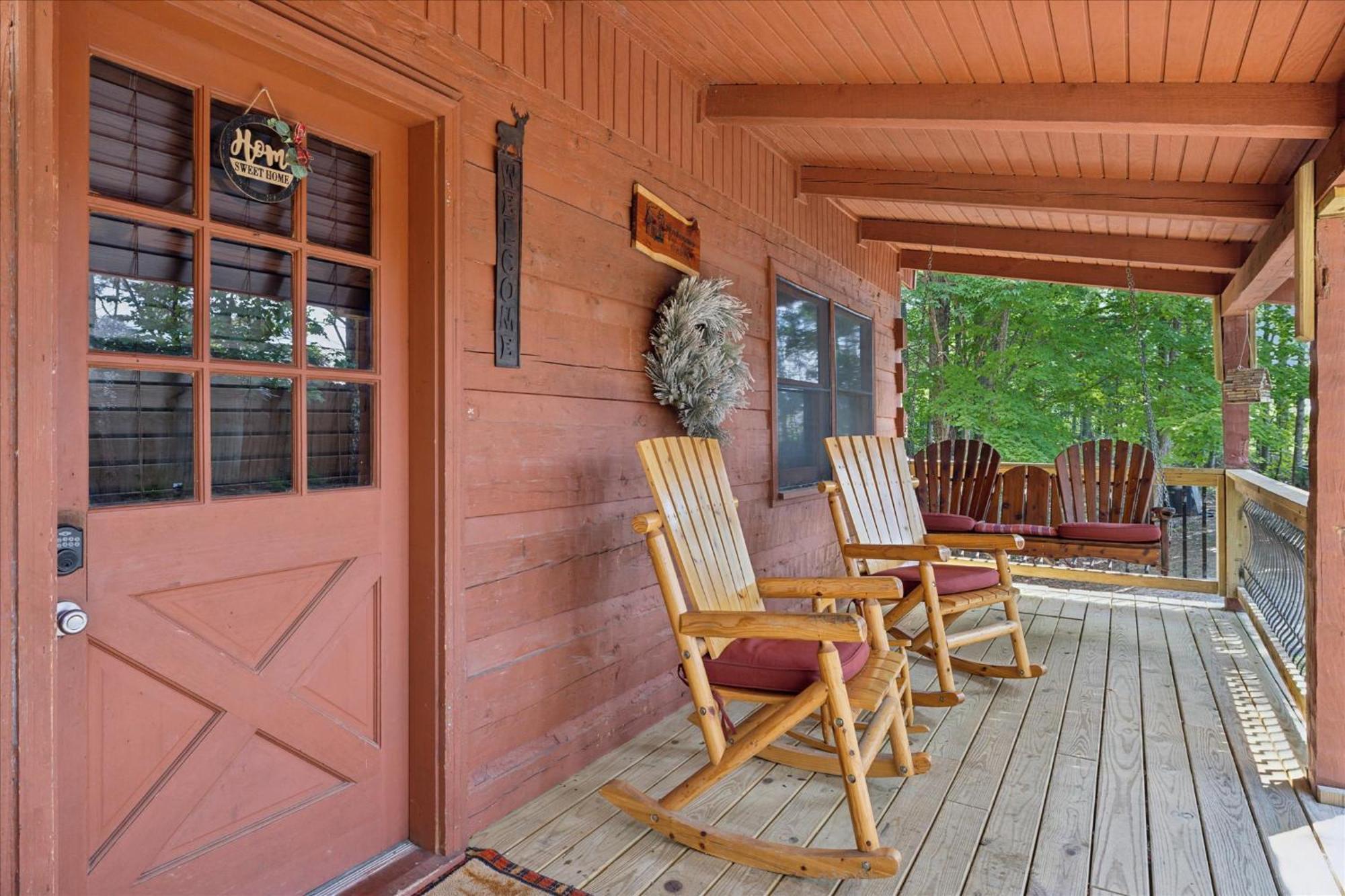 A Charming Cabin, Pool, Firepit, Hot Tub-Jacuzzi Gatlinburg Kültér fotó
